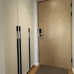 Fox17 Modern Apartamento