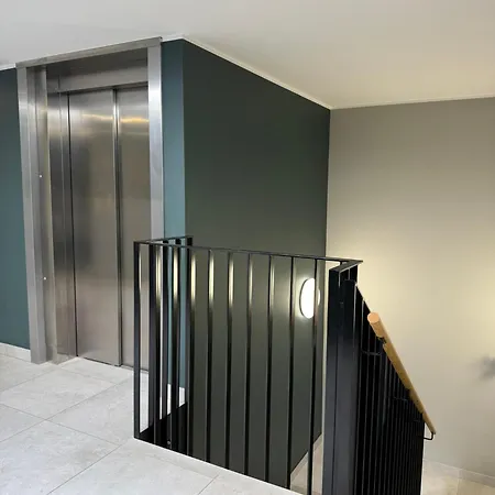 Fox17 Modern *